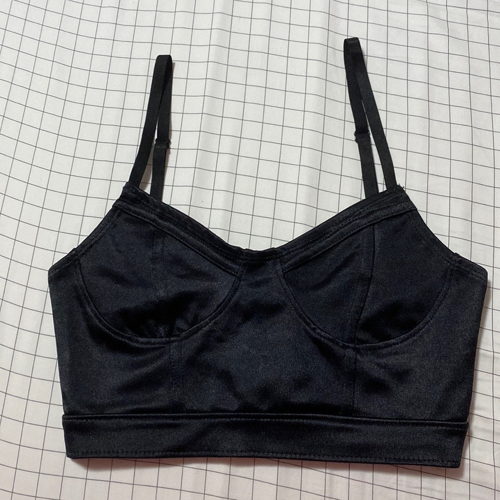 Black American Apparel cropped tank top